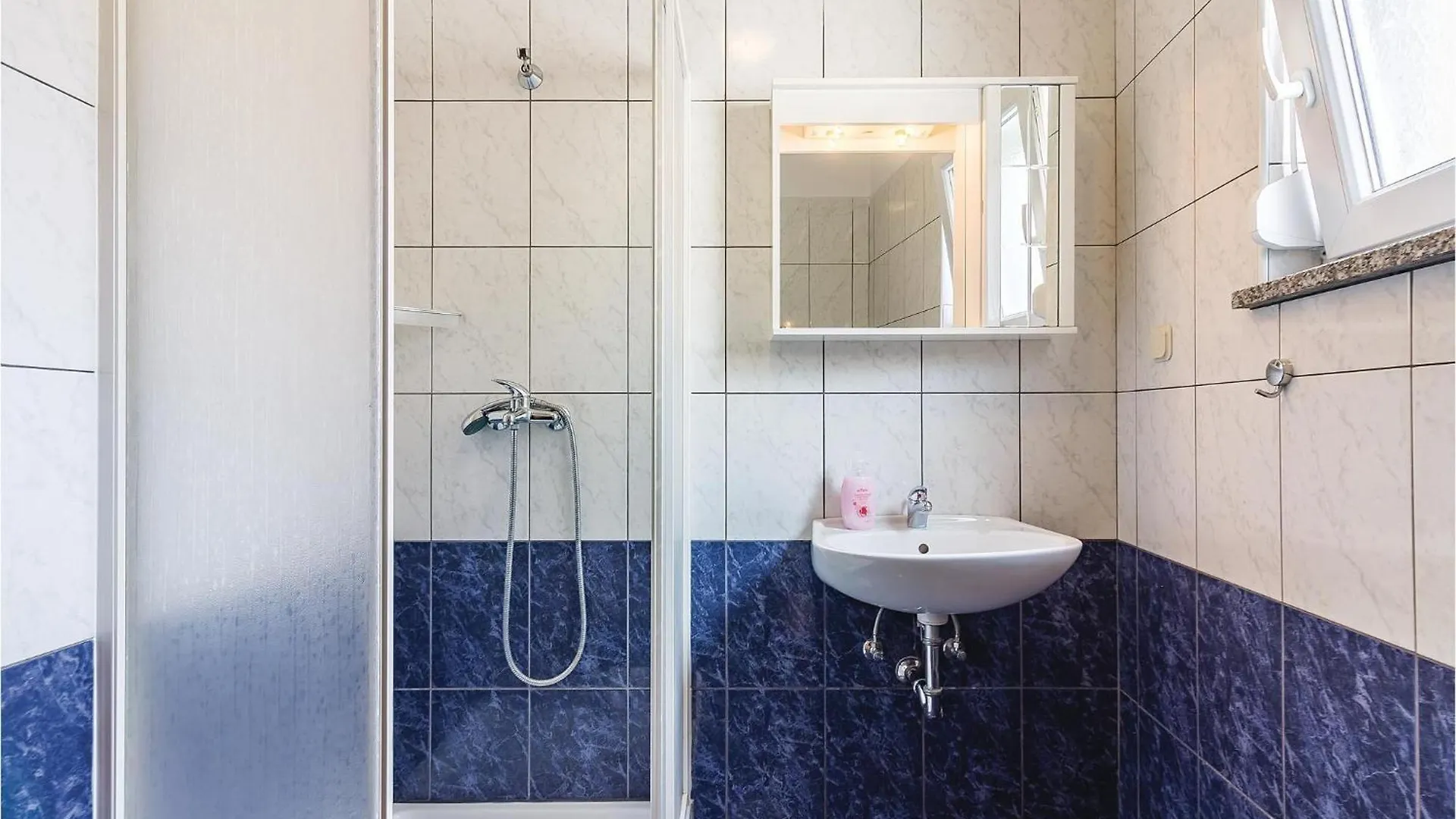 Gorgeous Apartment In Pula With Kitchen
