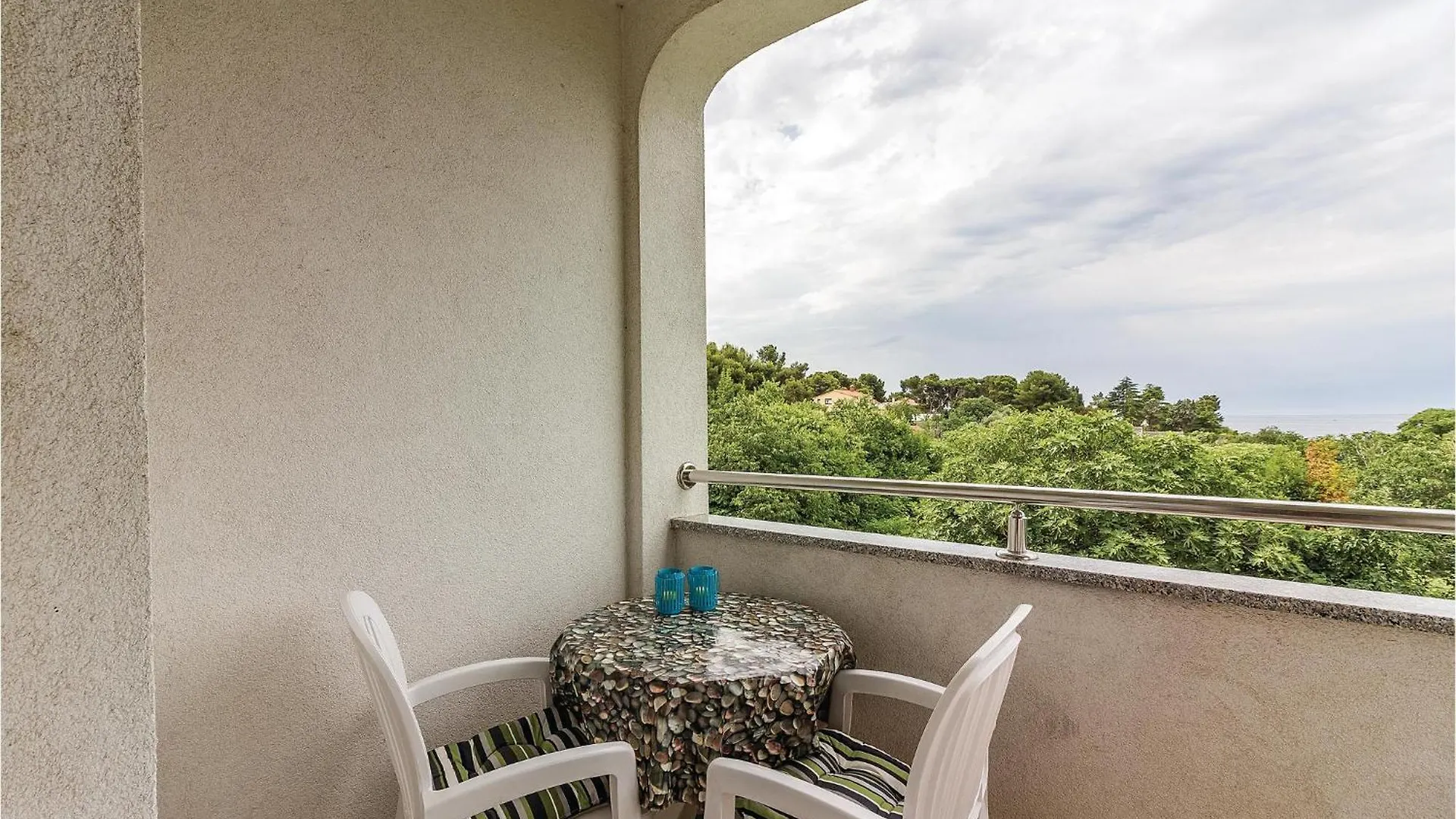 Gorgeous Apartment In Pula With Kitchen